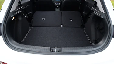 Hyundai i20 Coupe 1.0 T-GDi 2016 - boot seats down