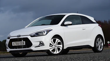 Hyundai i20 Coupe 1.0 T-GDi 2016 - front quarter
