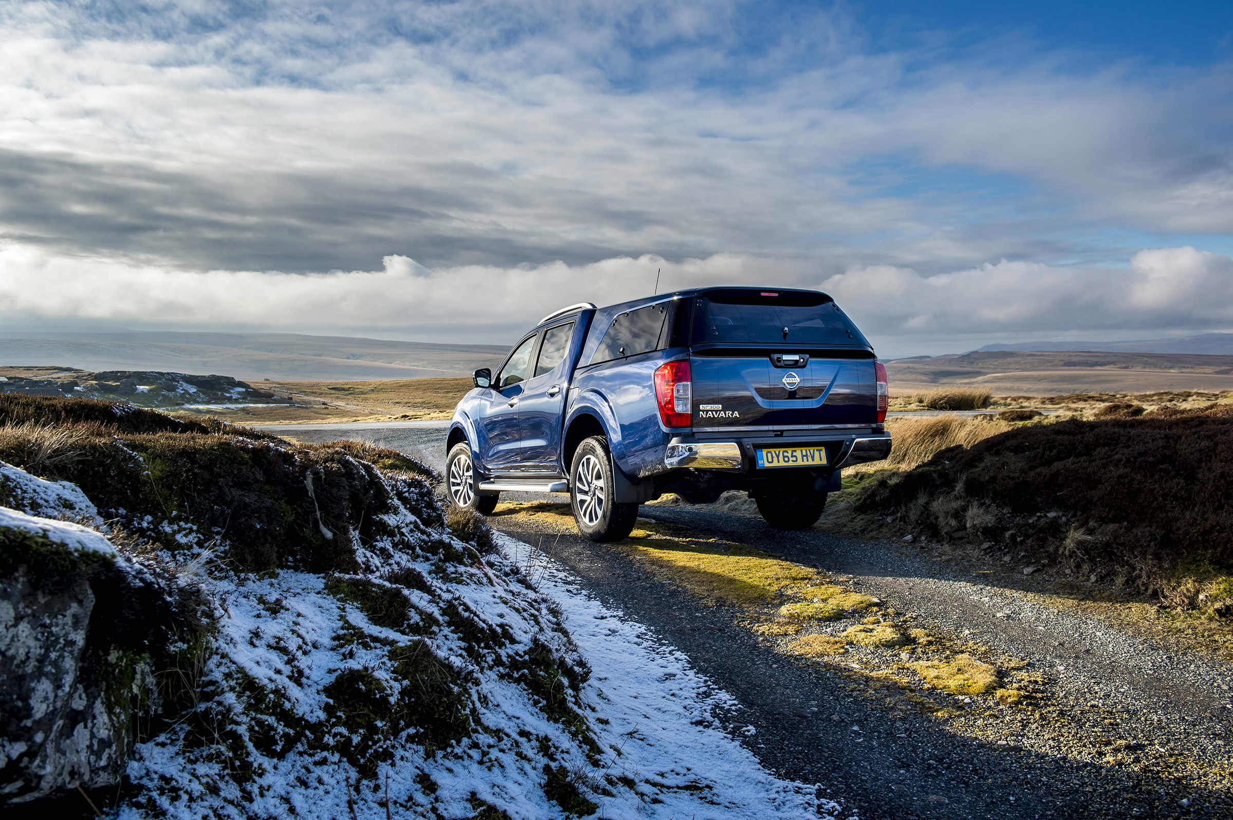 Nissan Navara first UK drive - rear three quarter off road