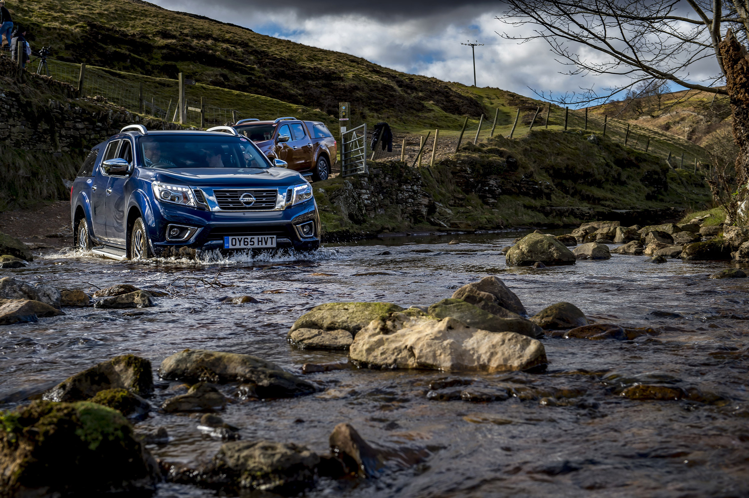 Nissan Navara first UK drive - front river