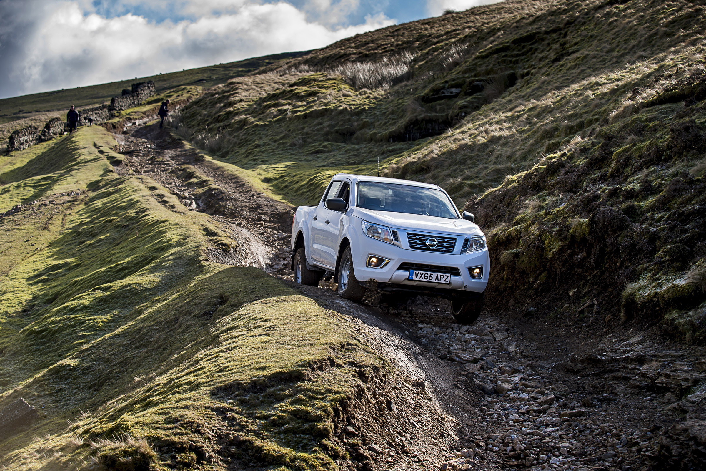 Nissan Navara first UK drive - front off roading