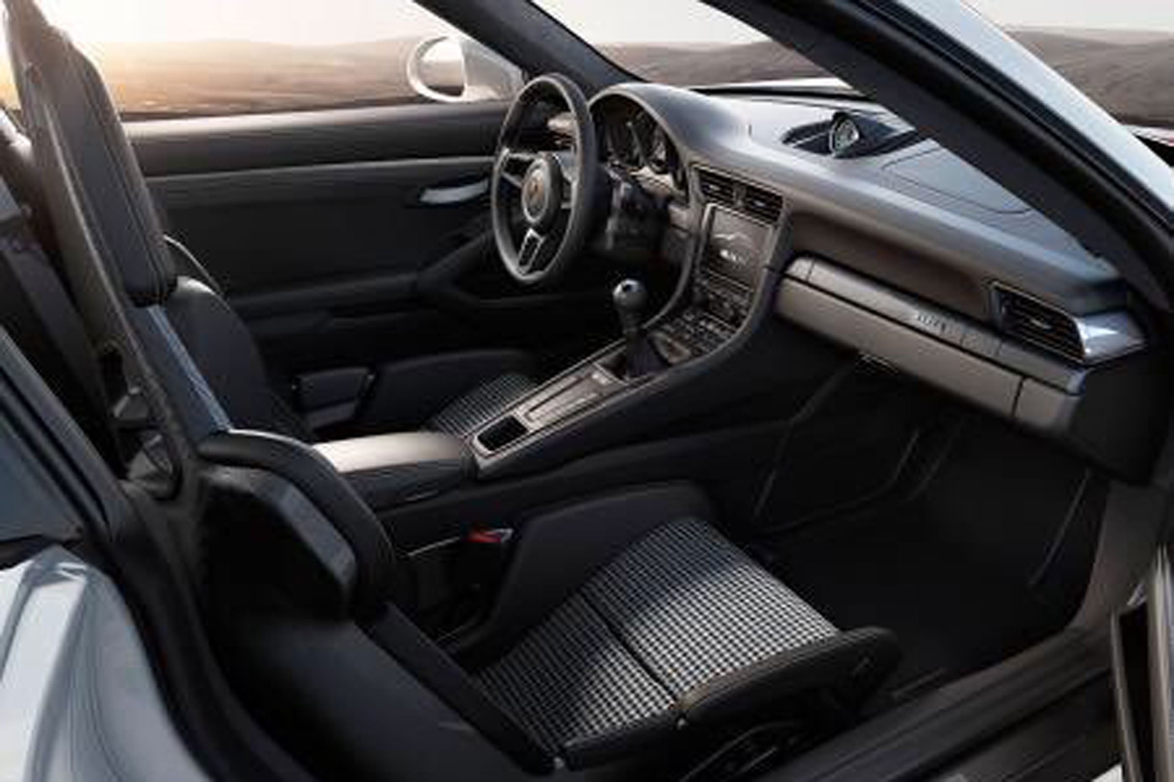 Porsche 911 R leaked pic