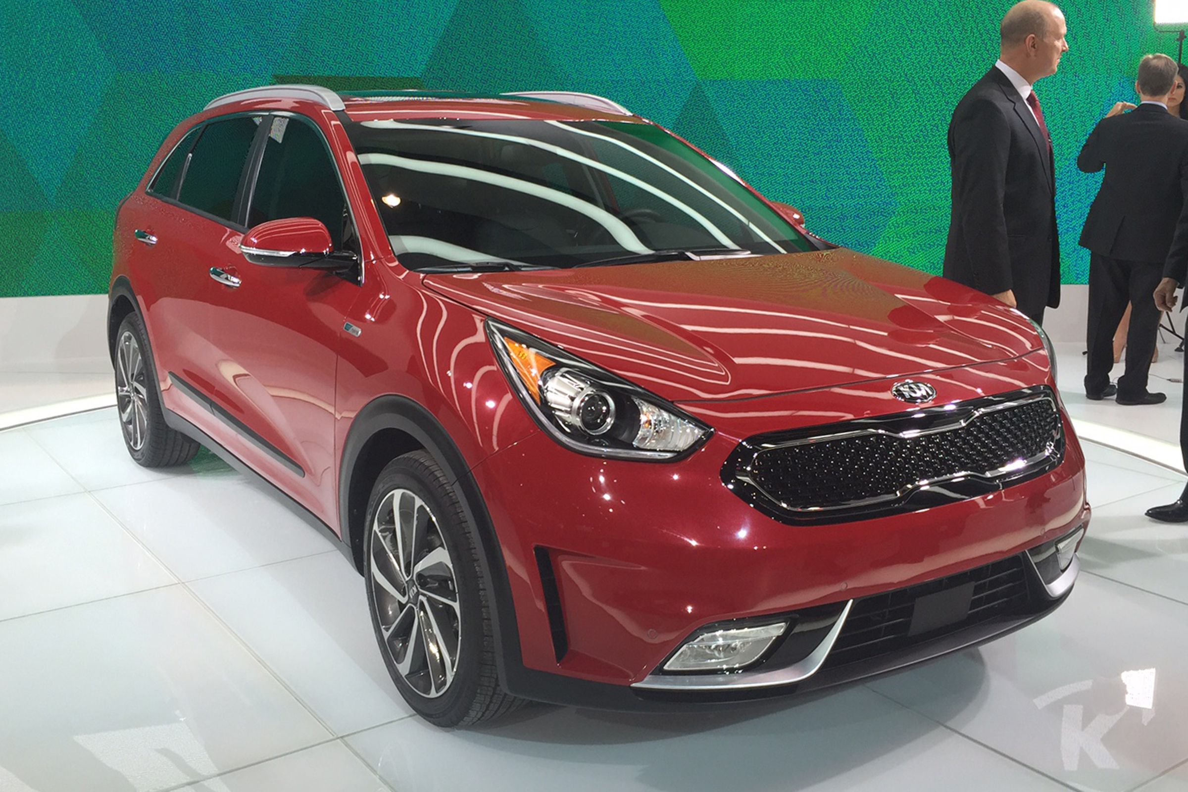 Kia Niro 2016 - chicago front quarter