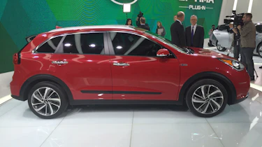 Kia Niro 2016 - chicago side