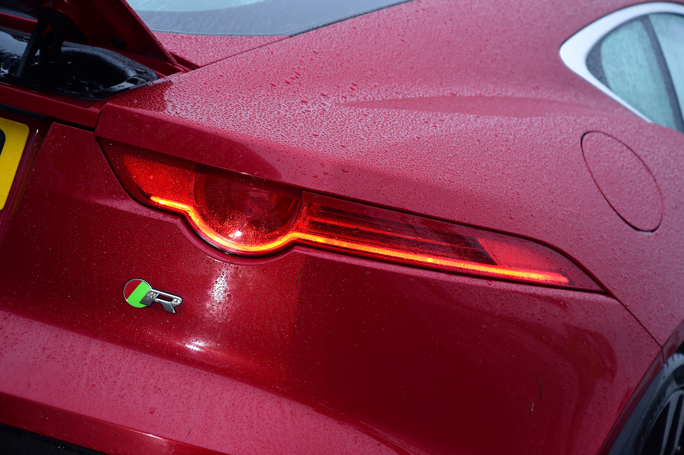 Jaguar F-Type R - rear light detail