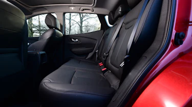 Renault Kadjar 2016 - rear seats