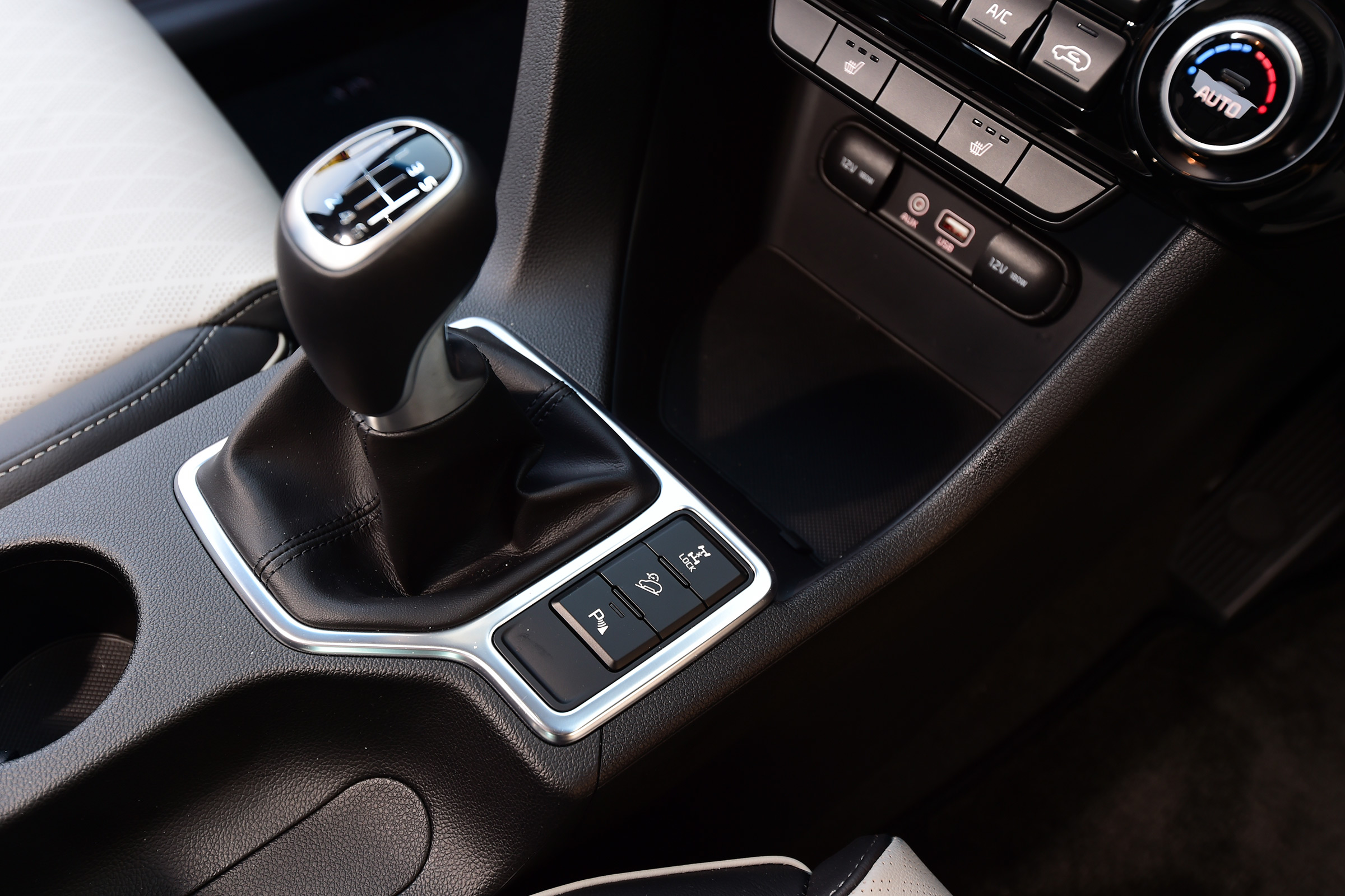 Kia Sportage GT Line 2016 - gearlever