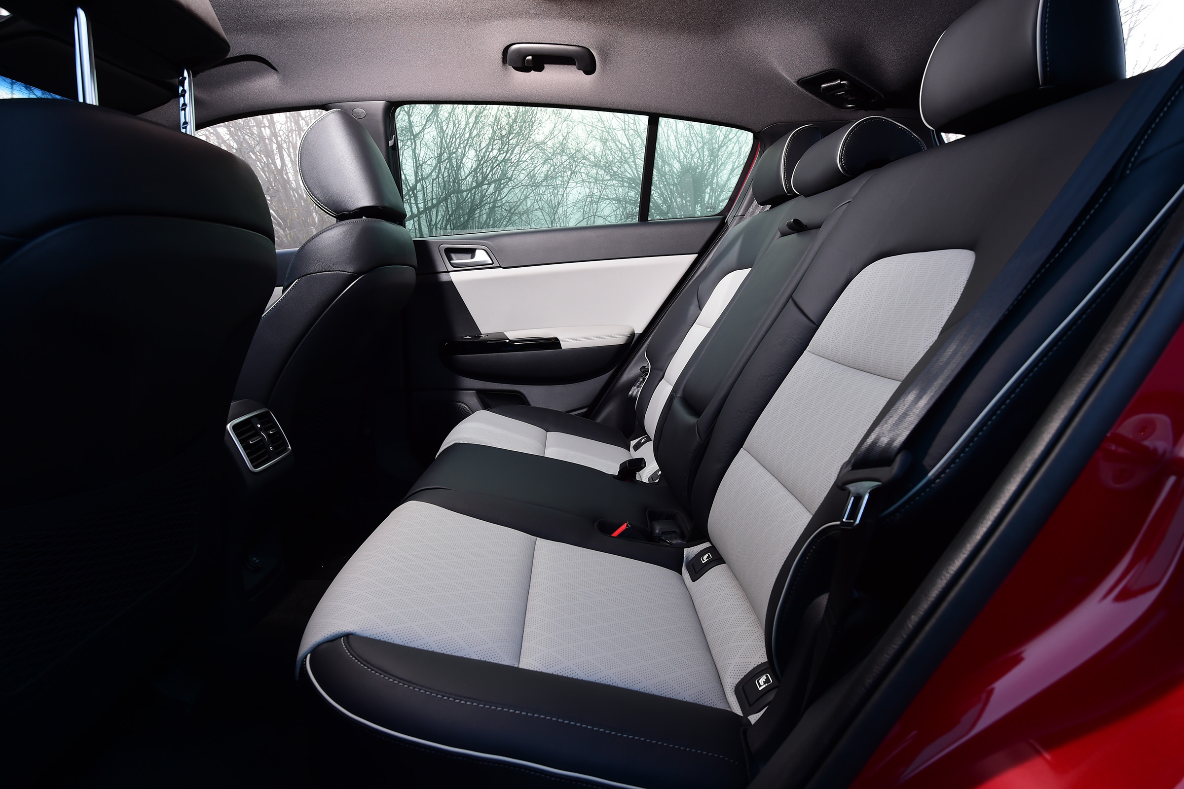 Kia Sportage GT Line 2016 - rear seats