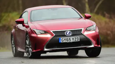 Lexus RC 300h 2016 - front cornering