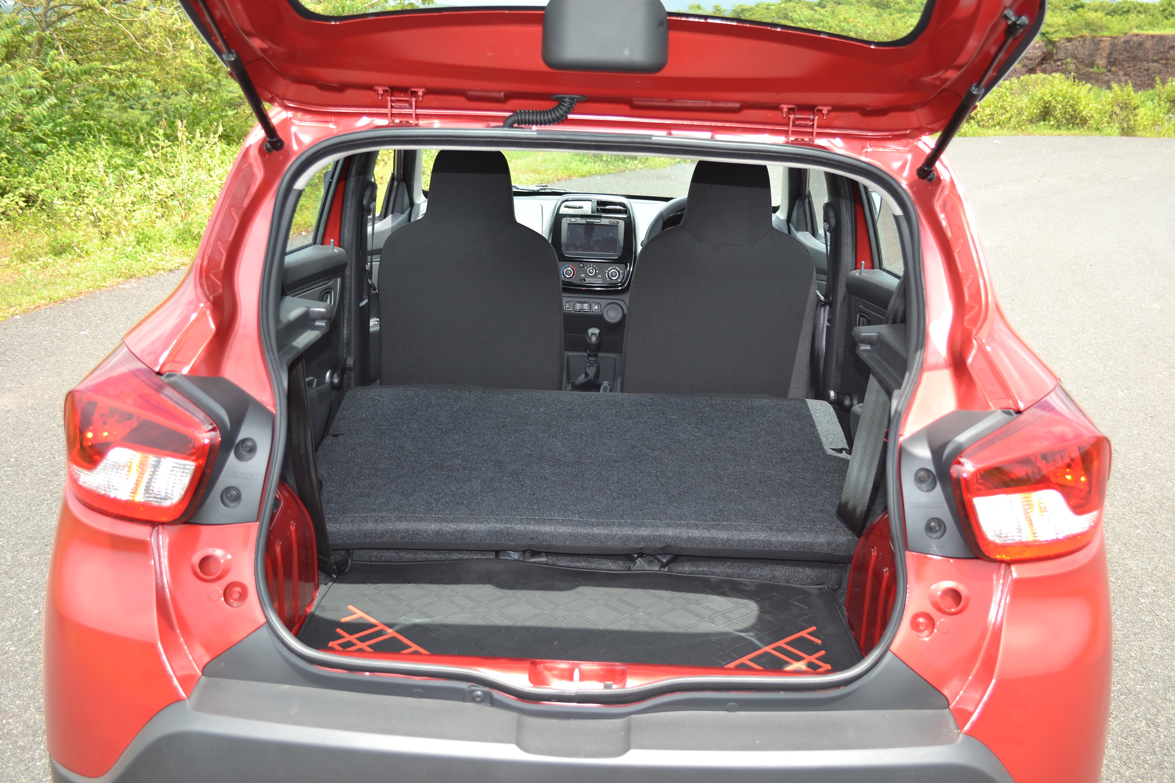 Renault Kwid - boot space seats down