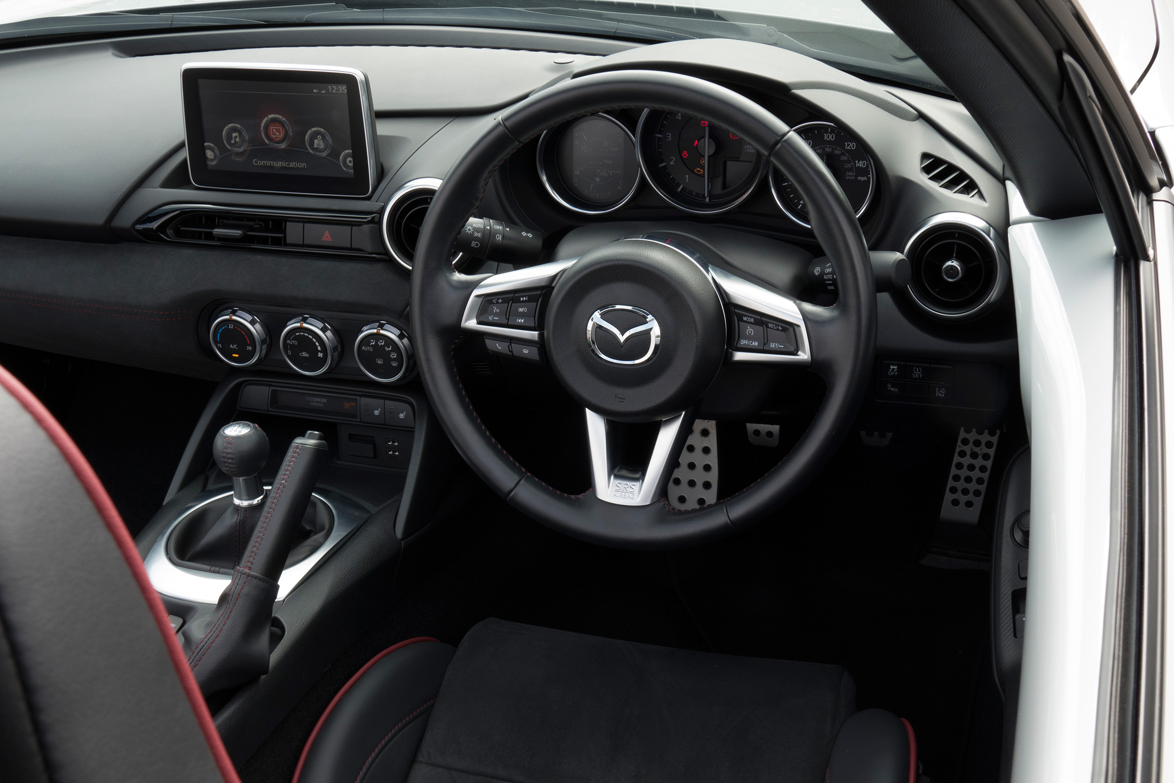 Mazda MX-5 Recaro - interior 2