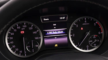 Infiniti Q30 - dials