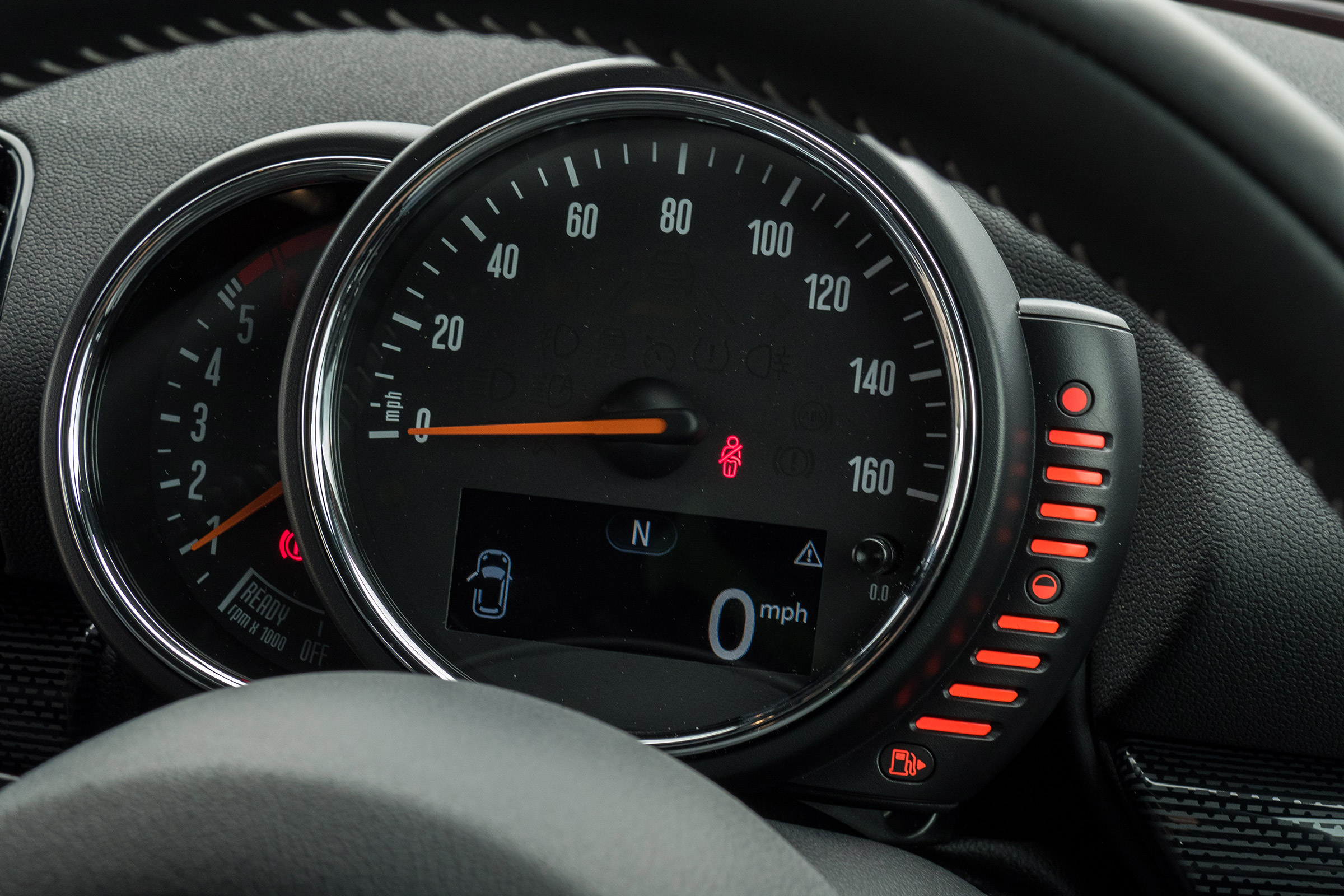 MINI Clubman - dials