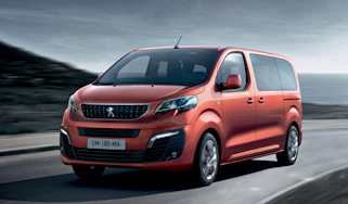 Peugeot Traveller MPV front