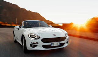 Fiat 124 Spider front