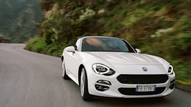 Fiat 124 Spider - front