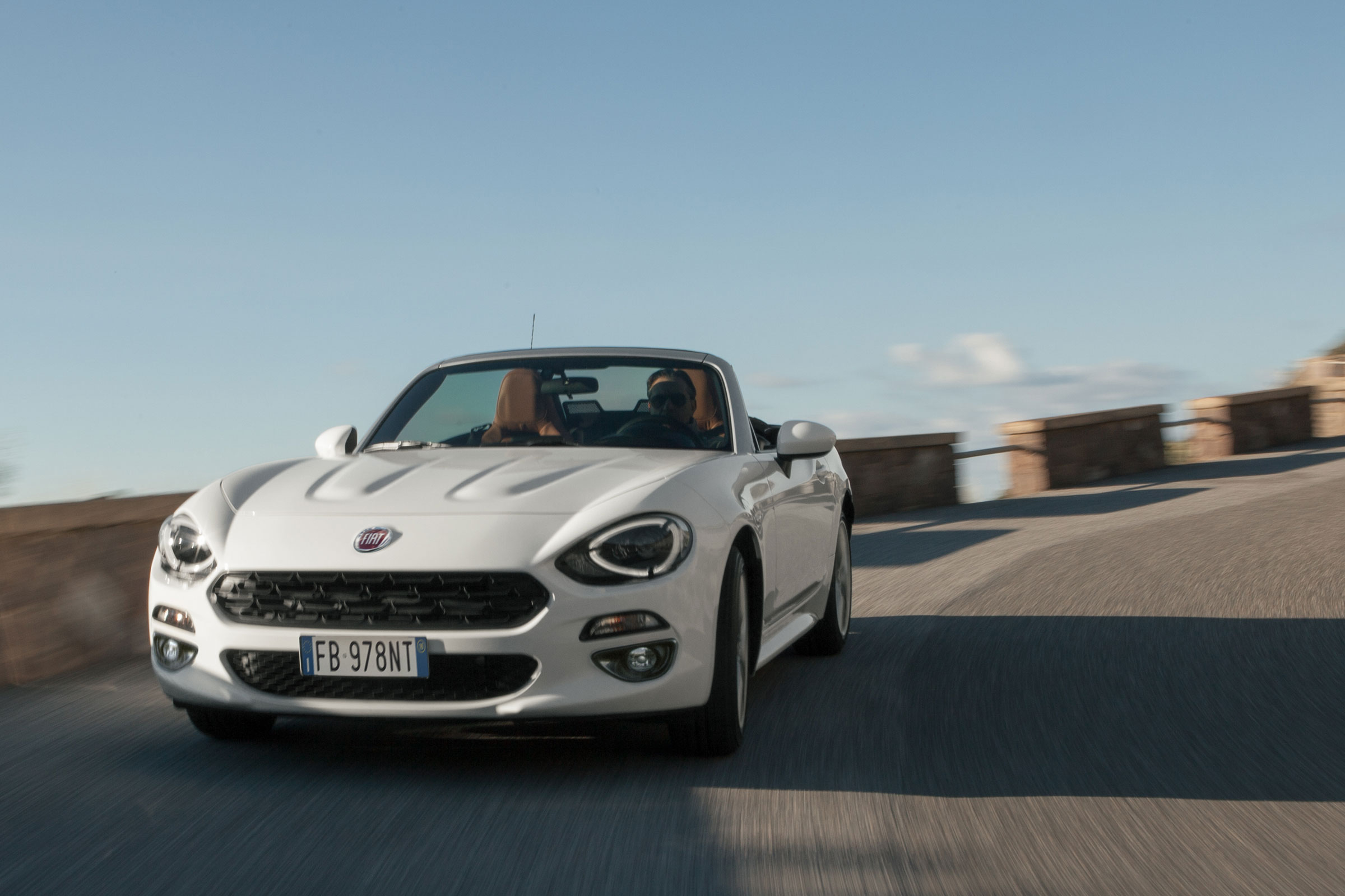 Fiat 124 Spider - cornering