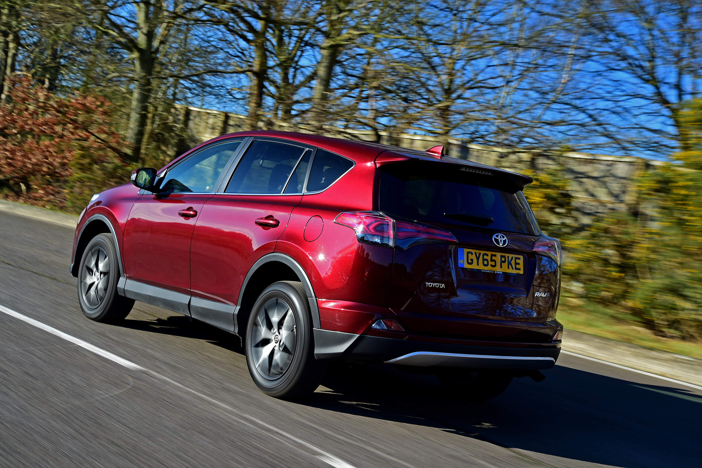 Toyota RAV4 2016 - rear tracking