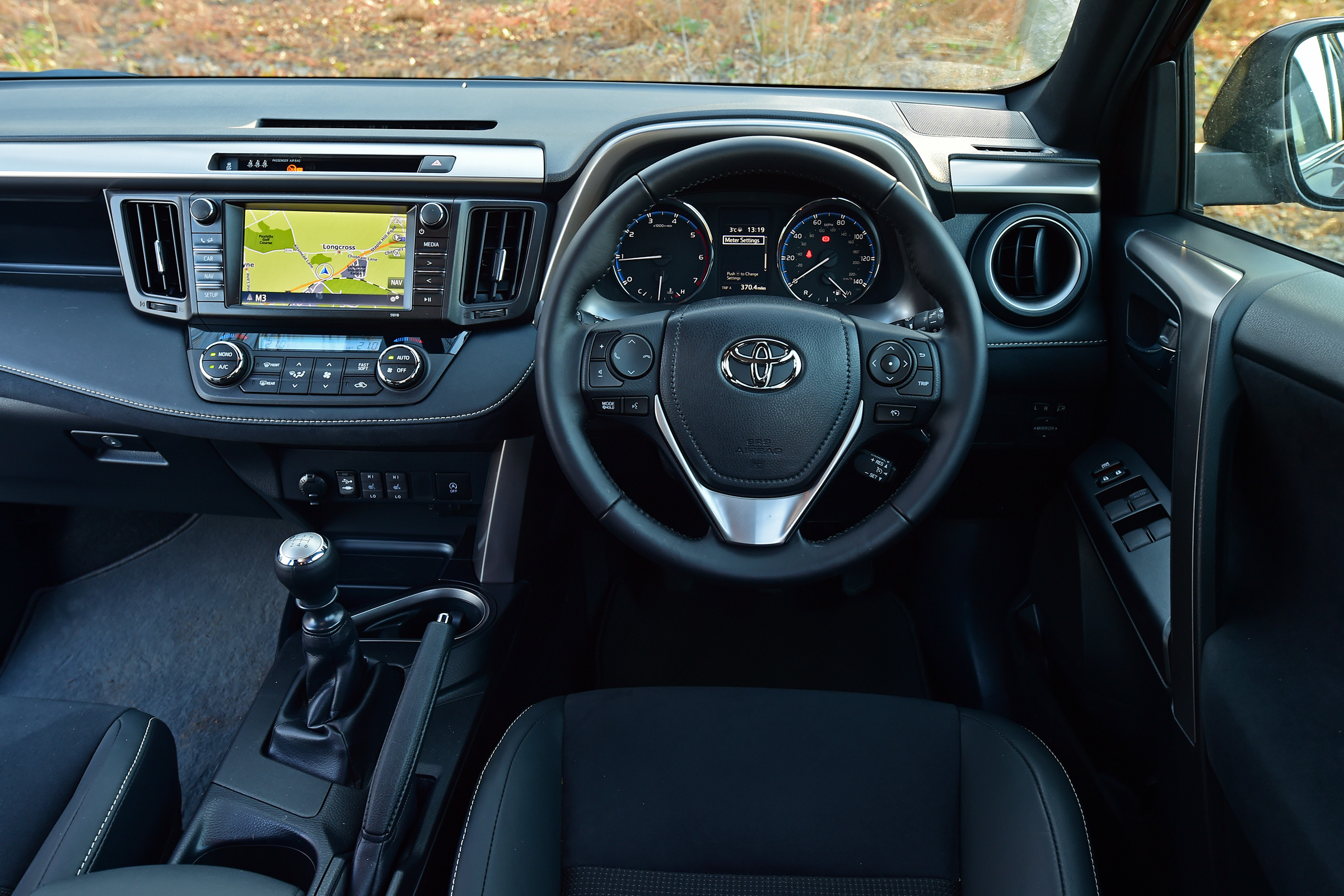 Toyota RAV4 2016 - interior