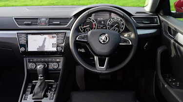 Skoda Superb Estate 280 4x4 2016 - dashboard