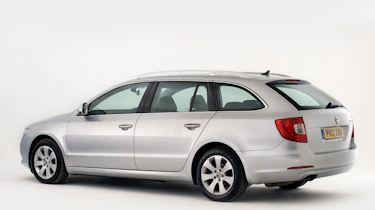 Skoda Superb Mk2 - used rear/side