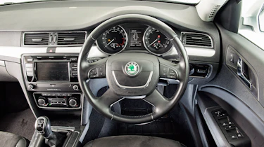 Skoda Superb Mk2 - used dash