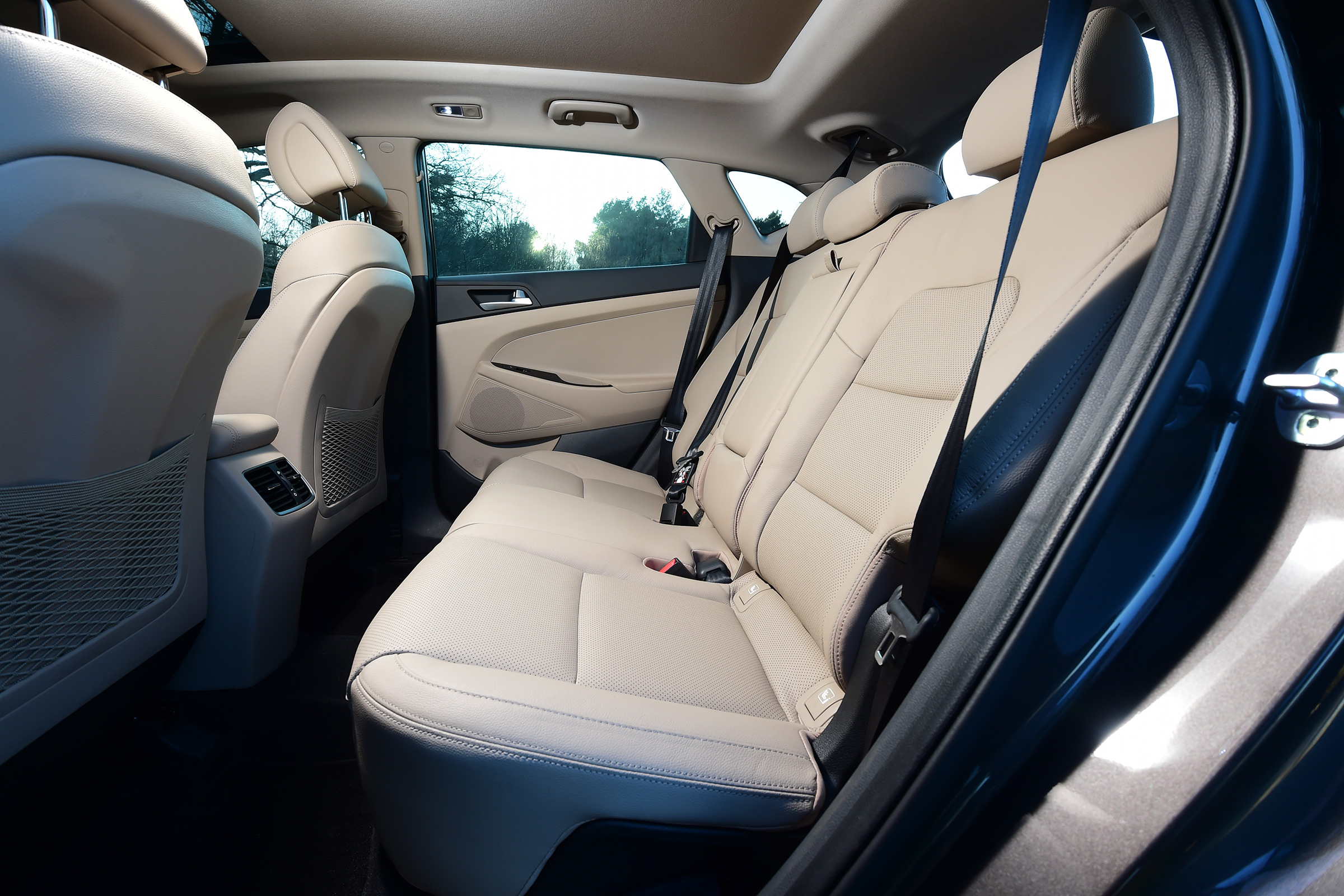 Hyundai Tucson 2016 - rear seats