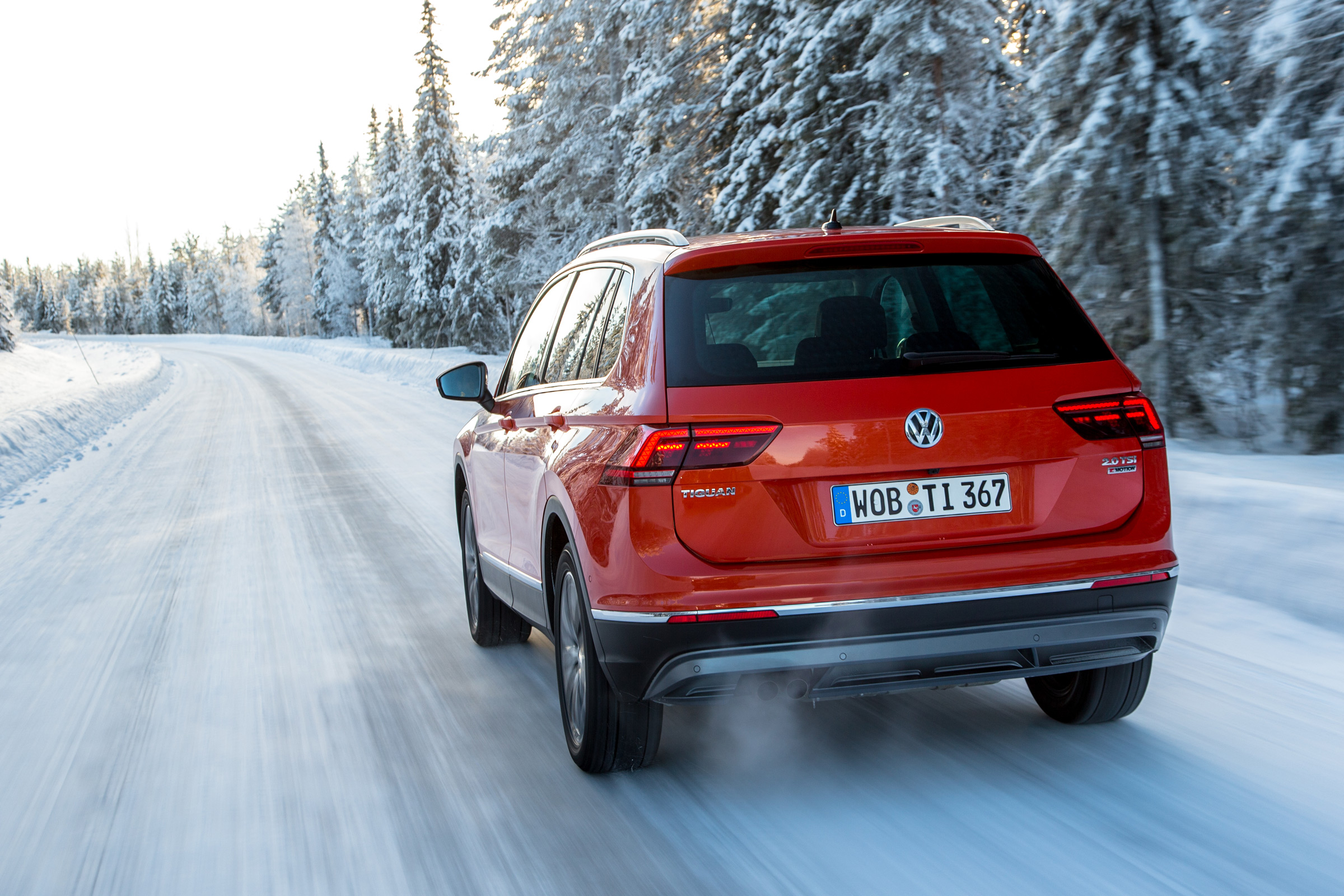 Volkswagen Tiguan snow drive review - rear tracking 2