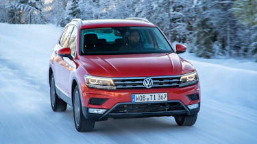 Volkswagen Tiguan snow drive review - front tracking 2