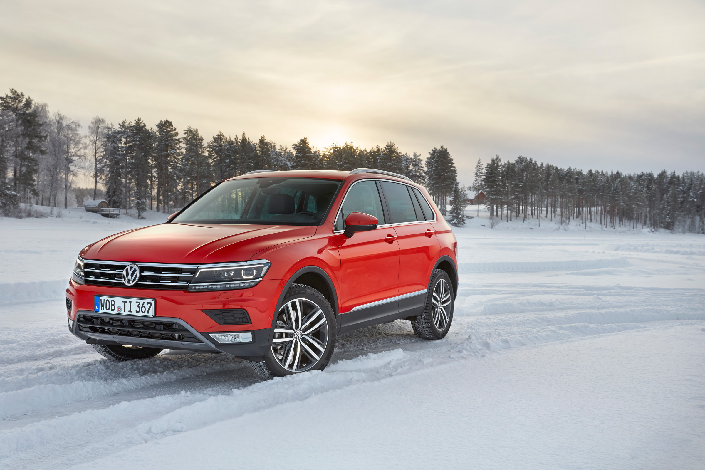 Volkswagen Tiguan snow drive review - front quarter