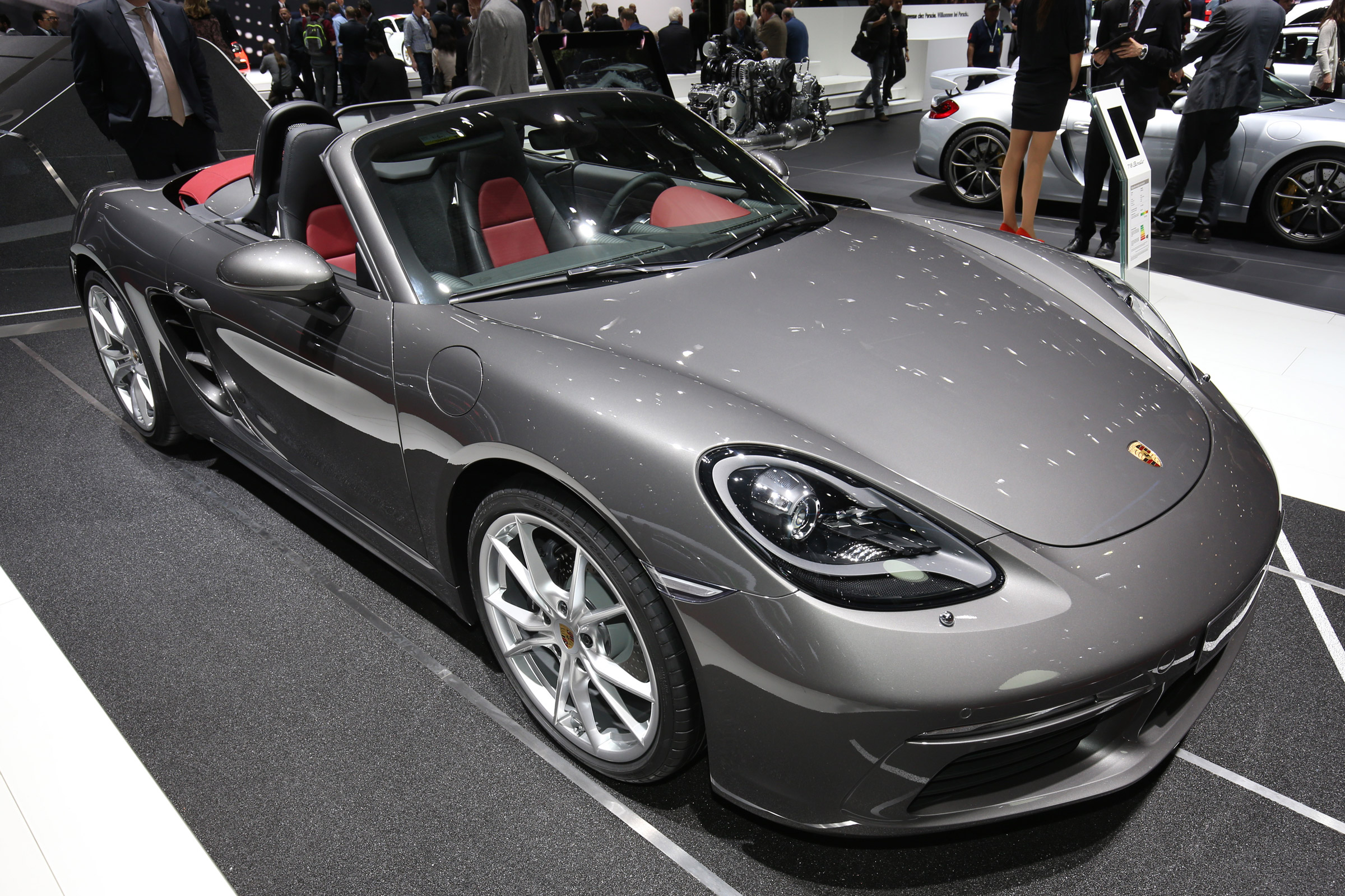 Porsche 718 Boxster - Geneva 2016 - front three quarters