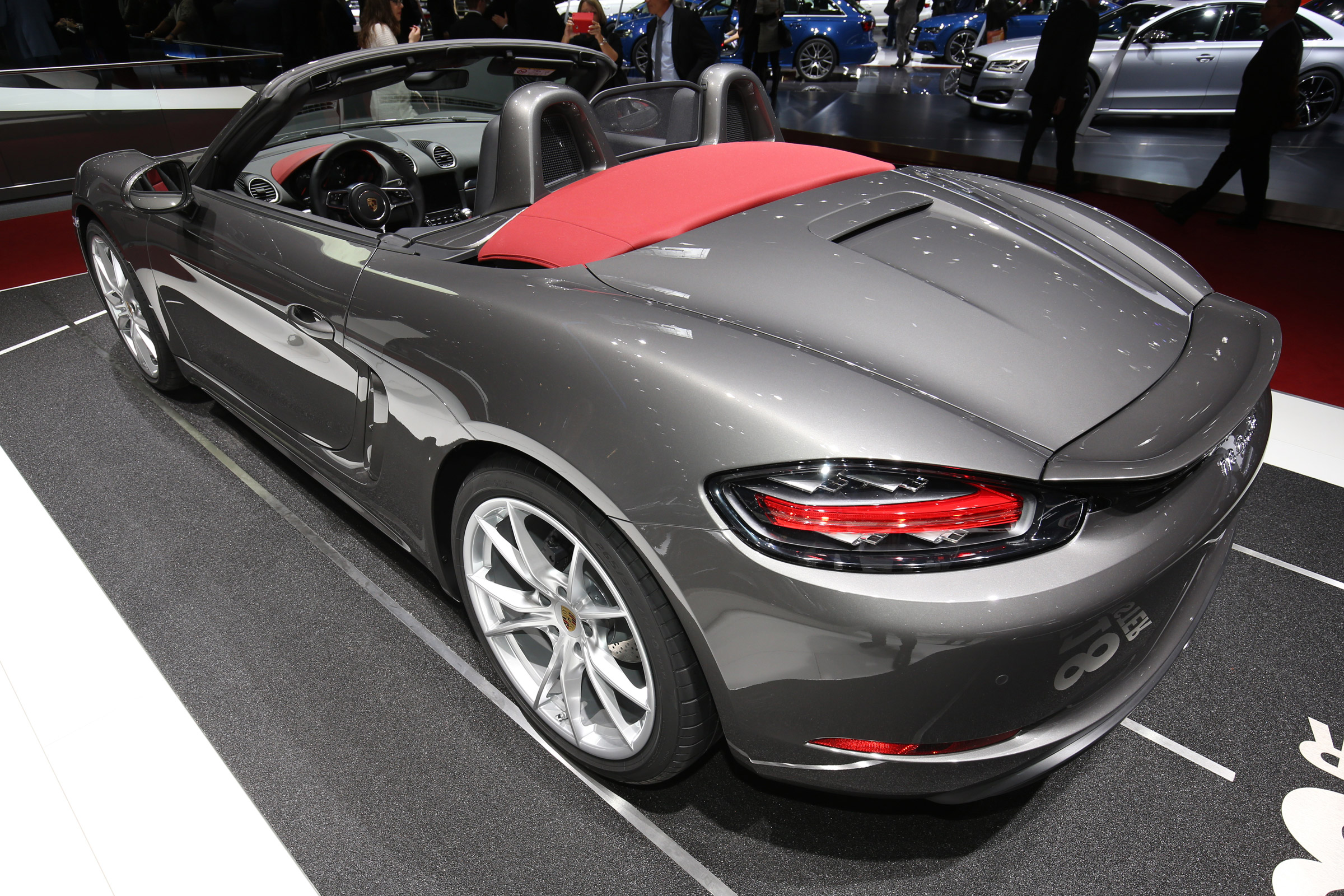 Porsche 718 Boxster - Geneva 2016 - rear three quarters 