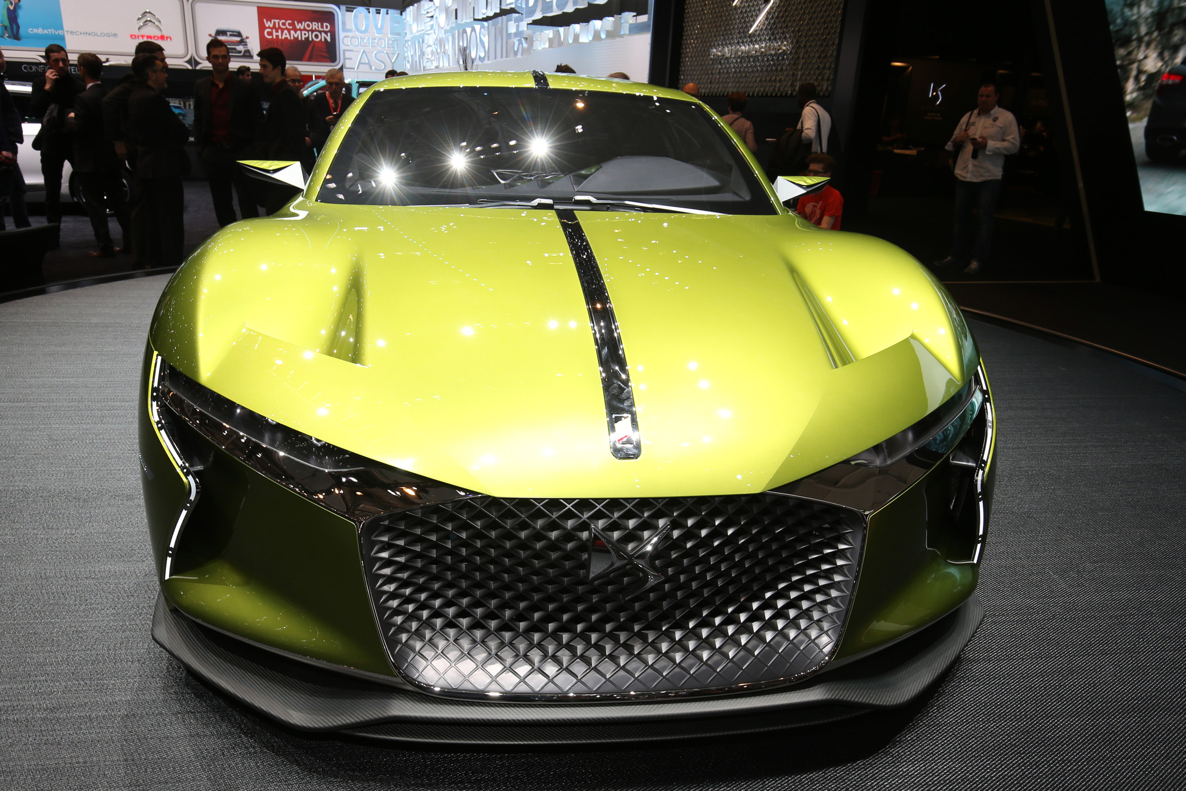 DS E-Tense concept car - Geneva 2016 - front profile