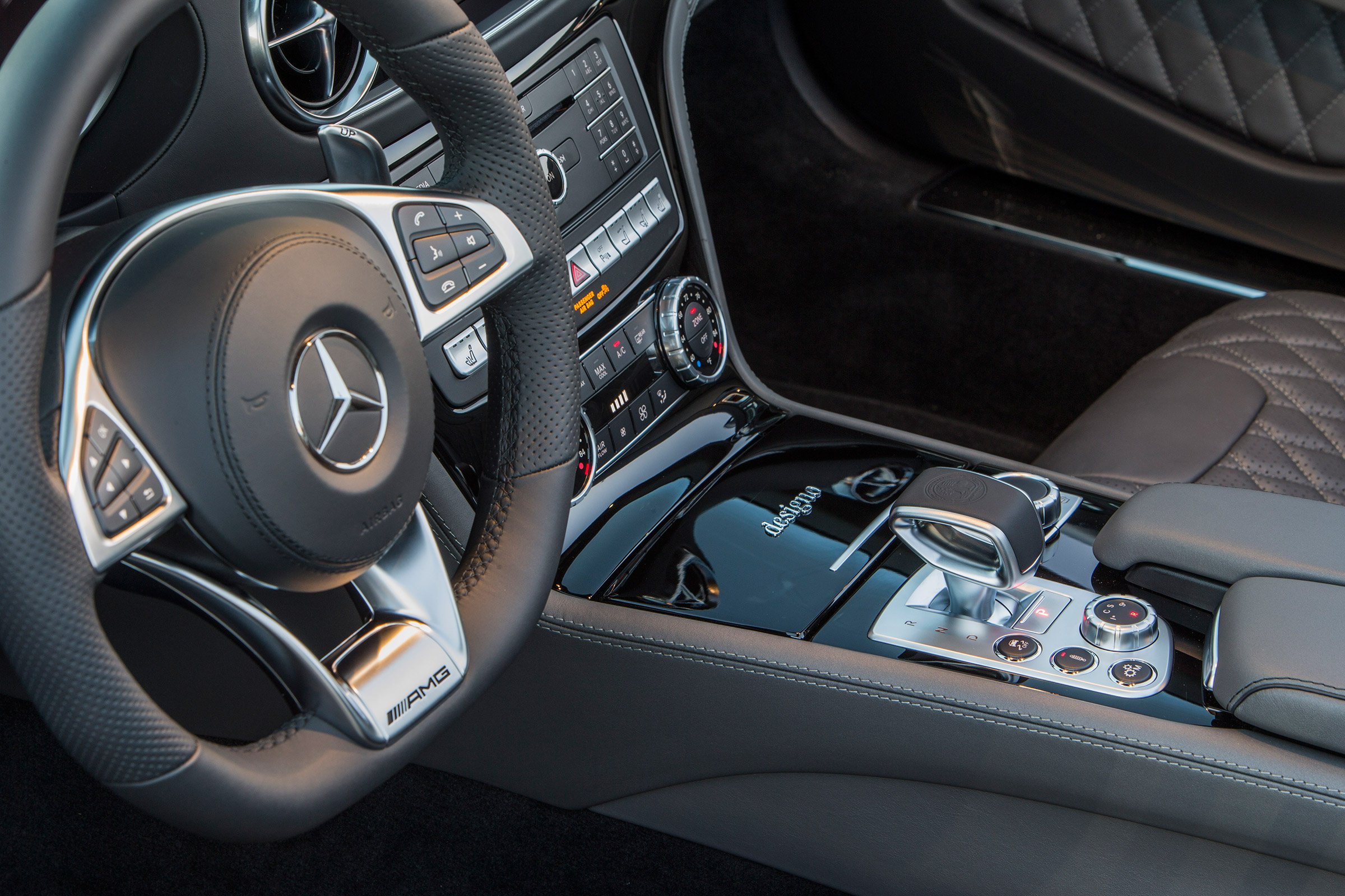 Mercedes-AMG SL 65 - steering wheel and centre console
