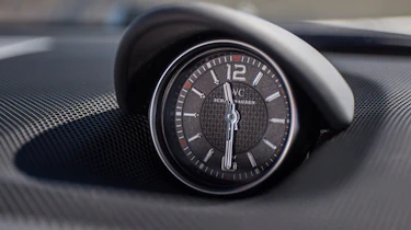 Mercedes-AMG SL 65 - clock