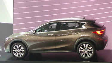 Infiniti QX30 Geneva - side