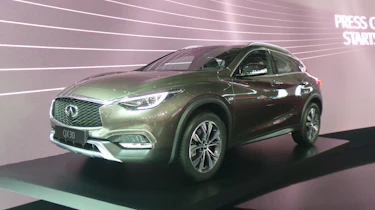 Infiniti QX30 Geneva - front three quarter