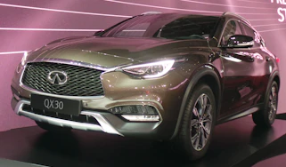 Infiniti QX30 Geneva - front three quarter