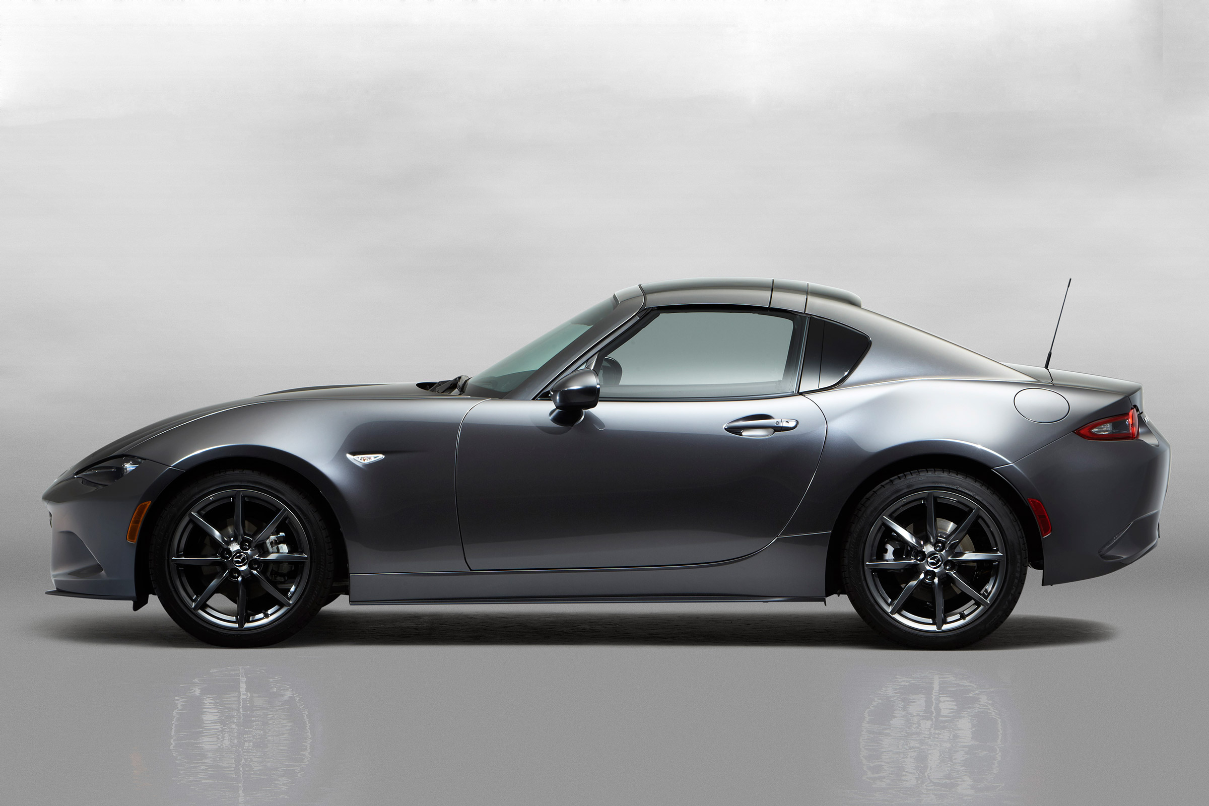 Mazda MX-5 RF - roof up