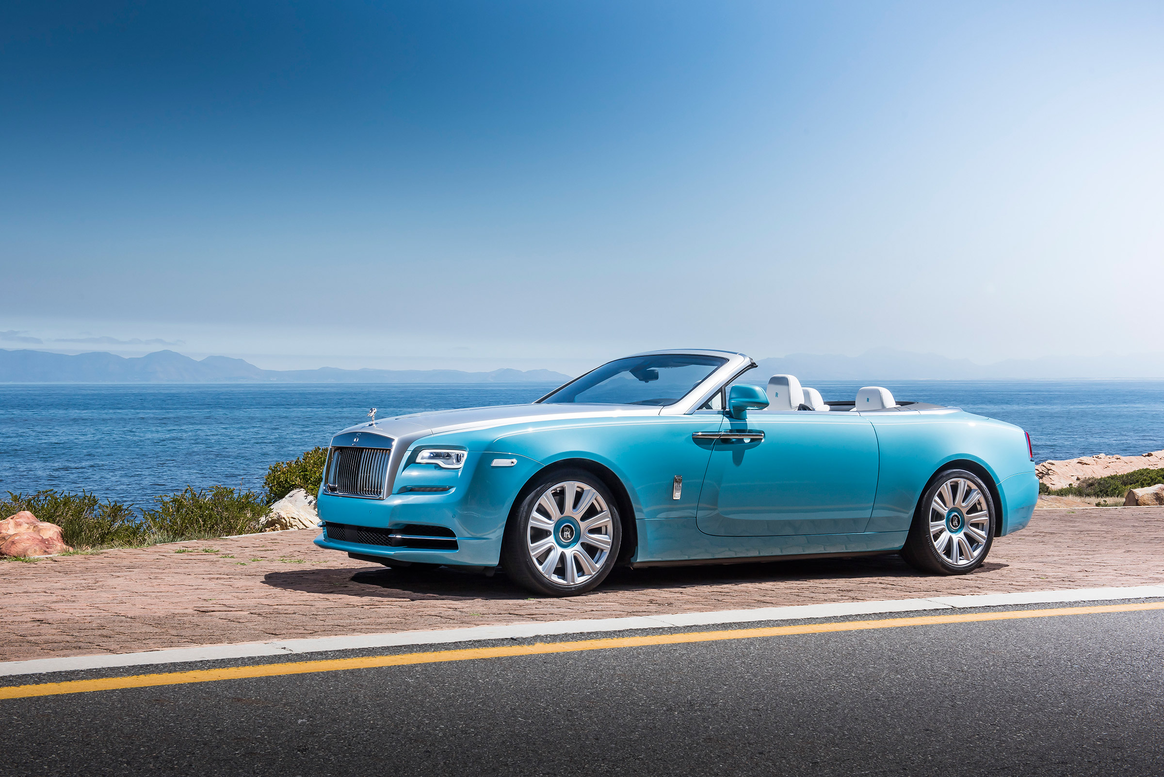 Rolls-Royce Dawn - front side
