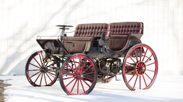 Armstrong Hybrid - front three quarter