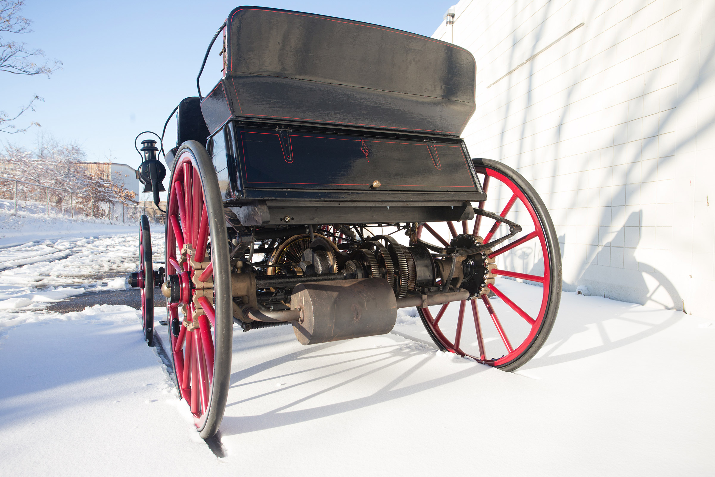 Armstrong Hybrid - rear three quarter
