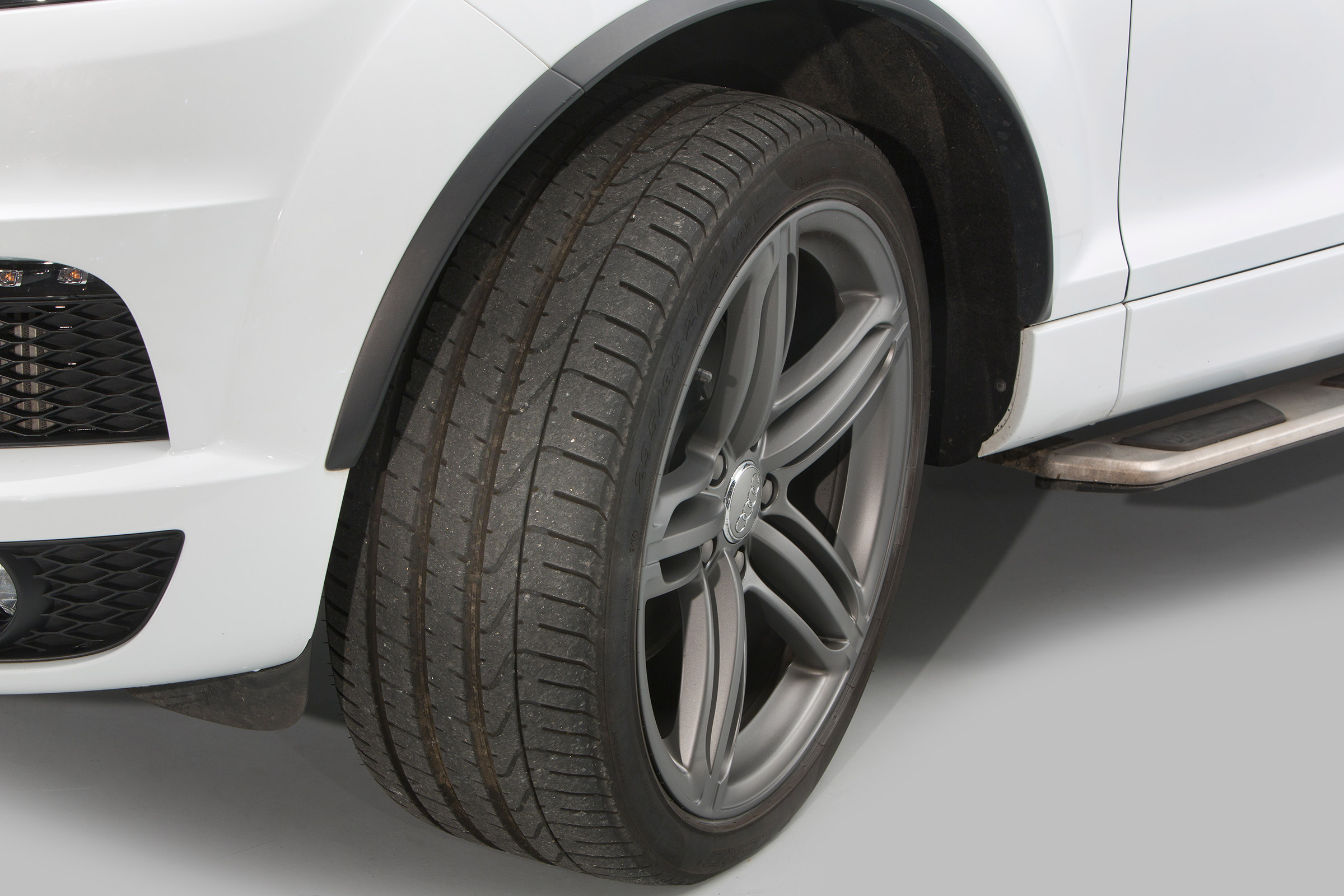 Used Audi Q7 - tyre
