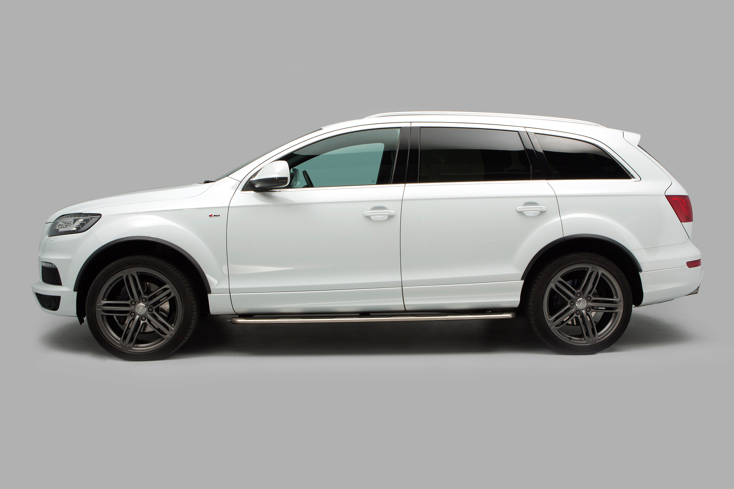 Used Audi Q7 - side