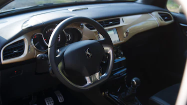 DS 3 Performance review 2016 - interior