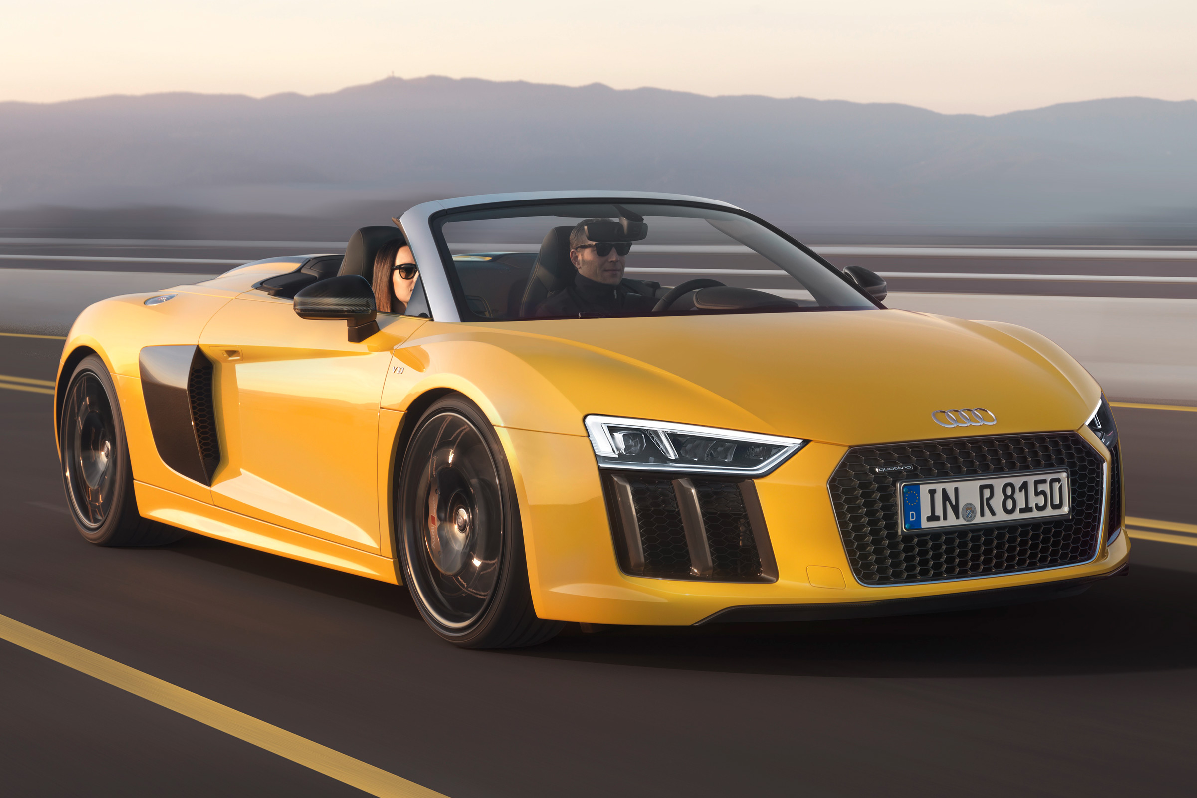 Audi R8 Spyder 2016 official - front tracking