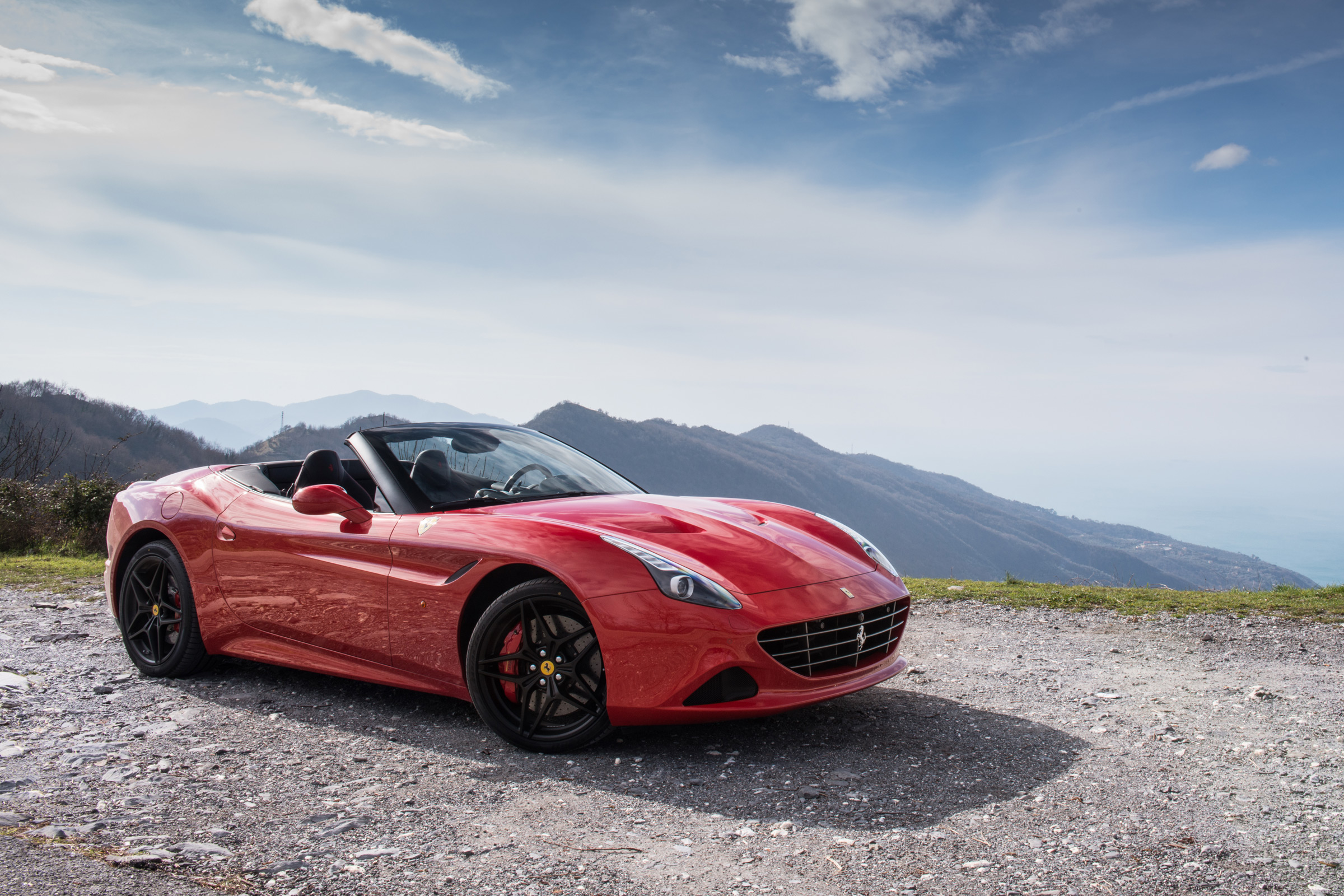 Ferrari California T HS - front quarter