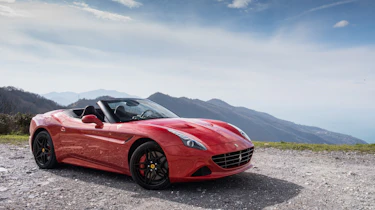 Ferrari California T HS - front quarter