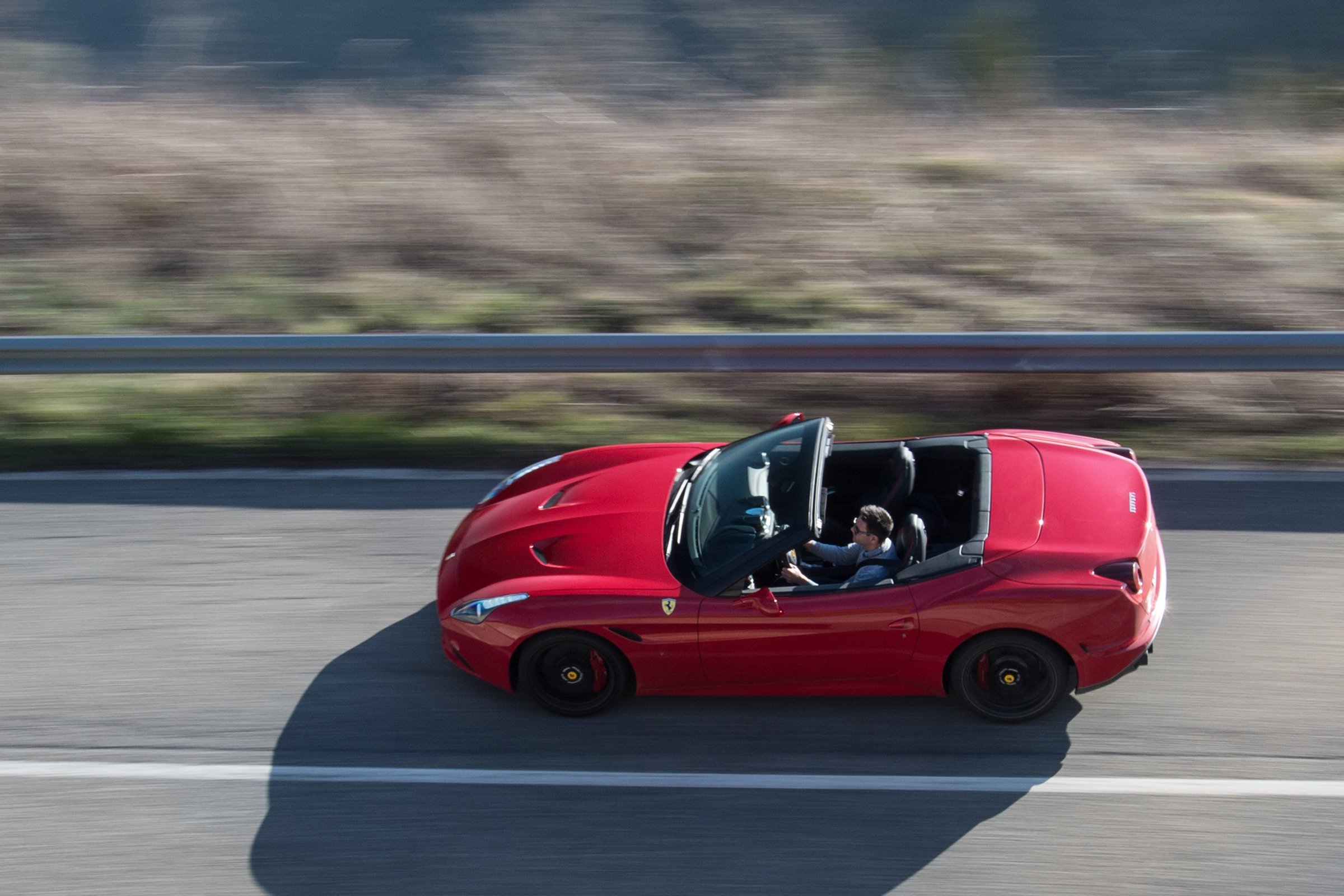 Ferrari California T HS - side tracking