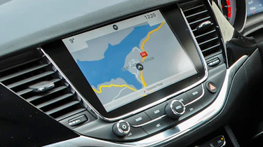 Vauxhall Astra 1.6 turbo - sat-nav